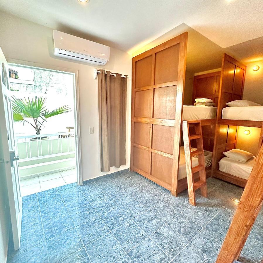 Freelance Hostel Tulum Esterno foto